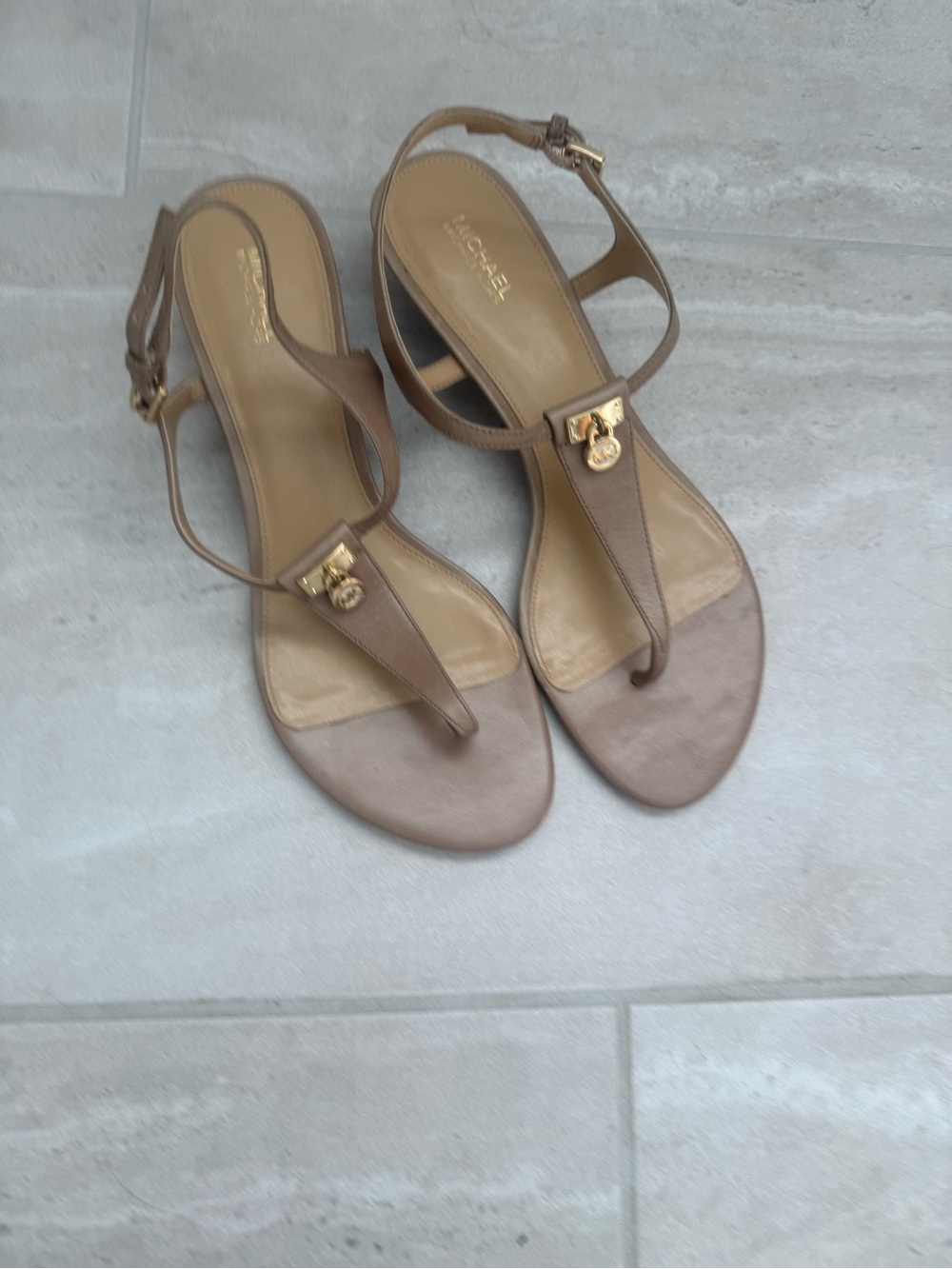 MICHAEL Michael Kors Beige Tan Leather T-Strap Sandals with Gold Accent